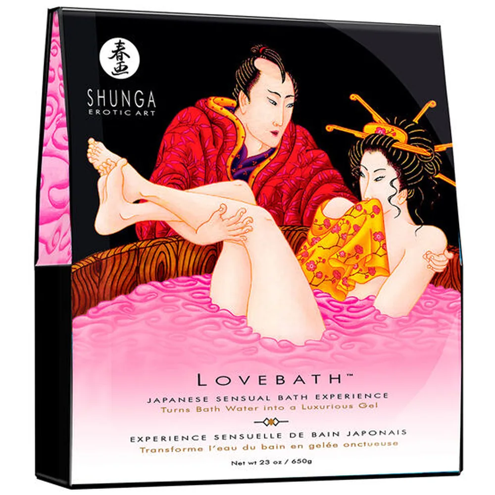 Emballage noir et rose de bain Shunga Lovebath avec illustration japonaise de deux personnages en vêtements rouges et or, baignés dans l'eau rose, 650g