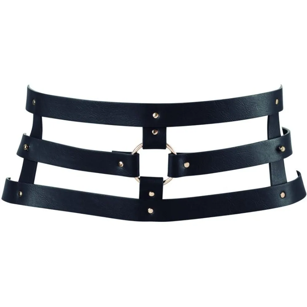 Ceinture-menottes en cuir noir avec trois sangles larges ajourées, fermoirs métalliques argentés et boucles de liaison, sur fond blanc