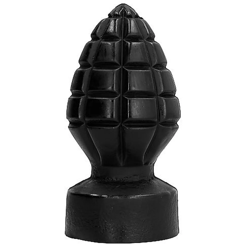 Plug anal noir en silicone de 14 cm, de forme ovoïde texturée rappelant une grenade, à côté d'une canette de boisson pour l'échelle des dimensions
