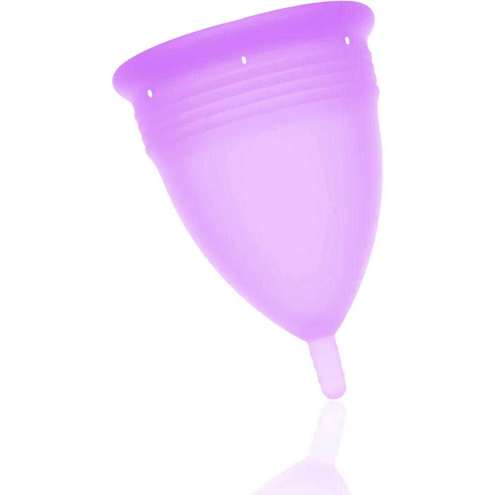 Boîte Stercup avec coupe menstruelle en silicone rose-mauve et deux tailles visibles, certifiée FDA, fond blanc