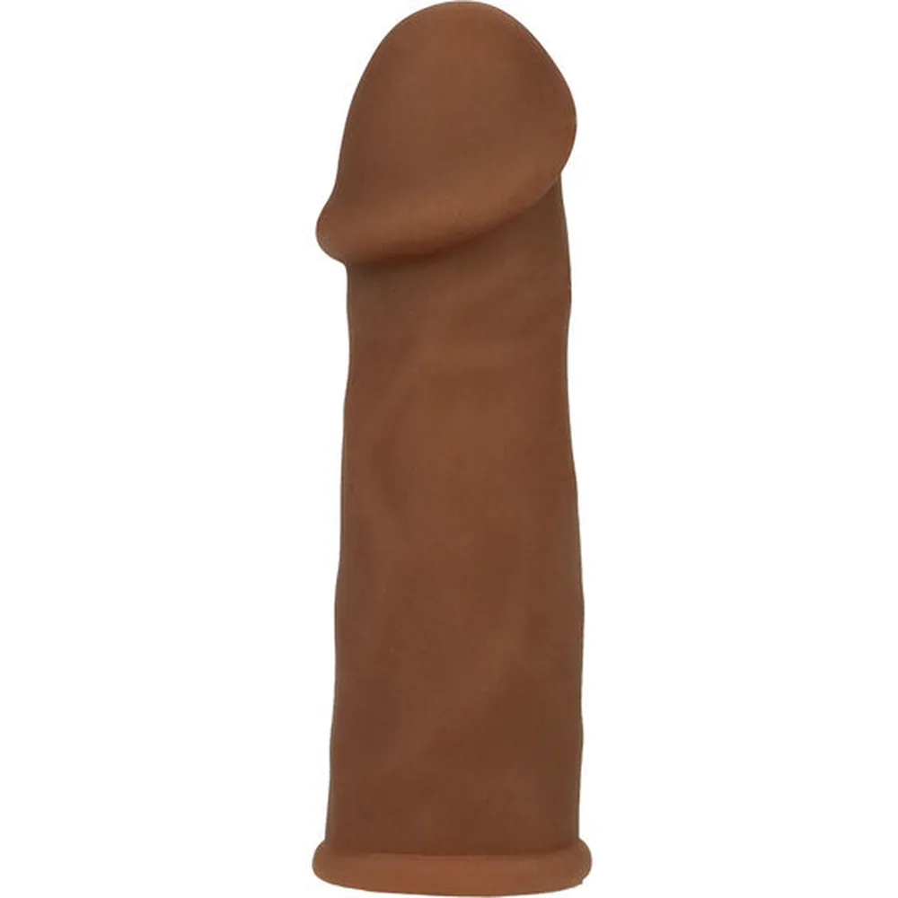 Extension pénis en TPE marron, forme cylindrique avec gland bombé, bout fermé, sur fond blanc