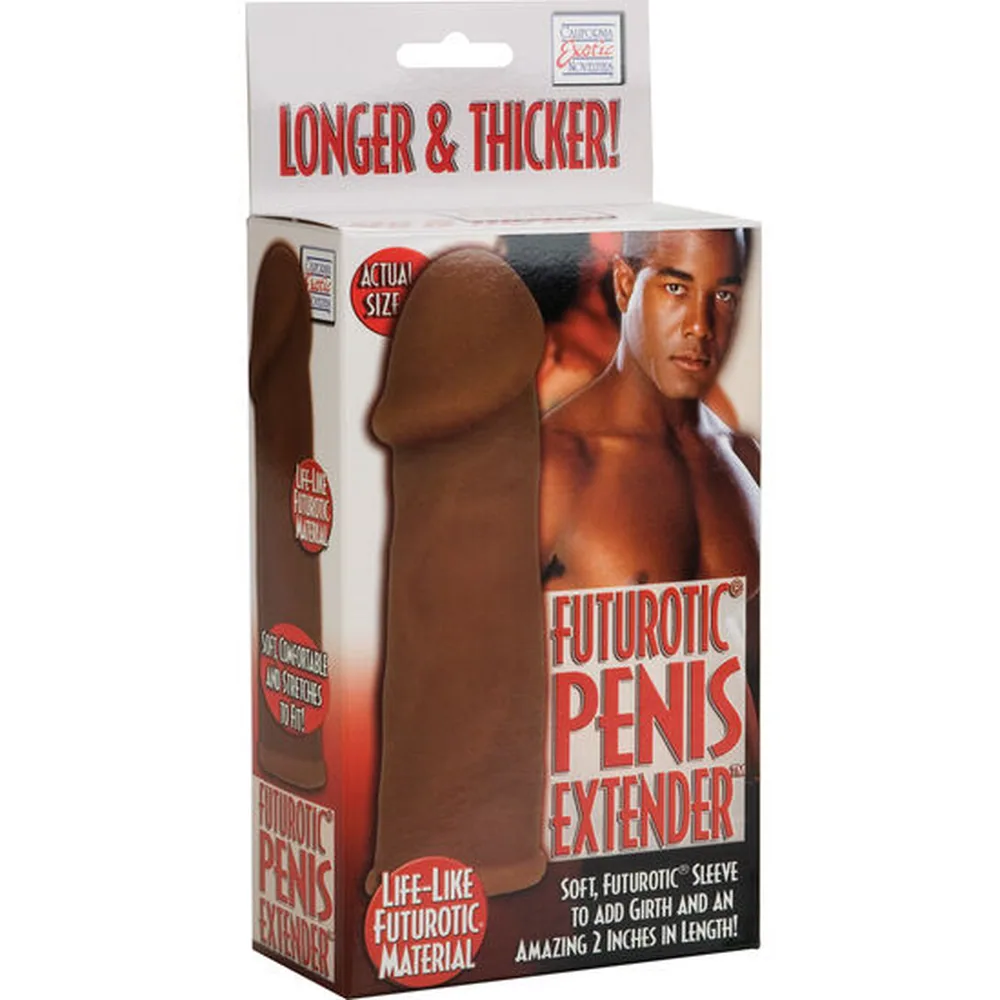 Extension pénis en TPE marron, forme cylindrique avec gland bombé, bout fermé, sur fond blanc