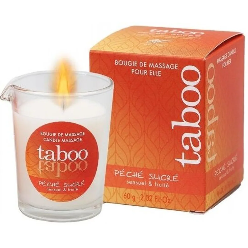 Bougie de massage Taboo en verre transparent avec flamme allumée, étiquette rouge « Pêché Sucré », à côté de son emballage carton orange