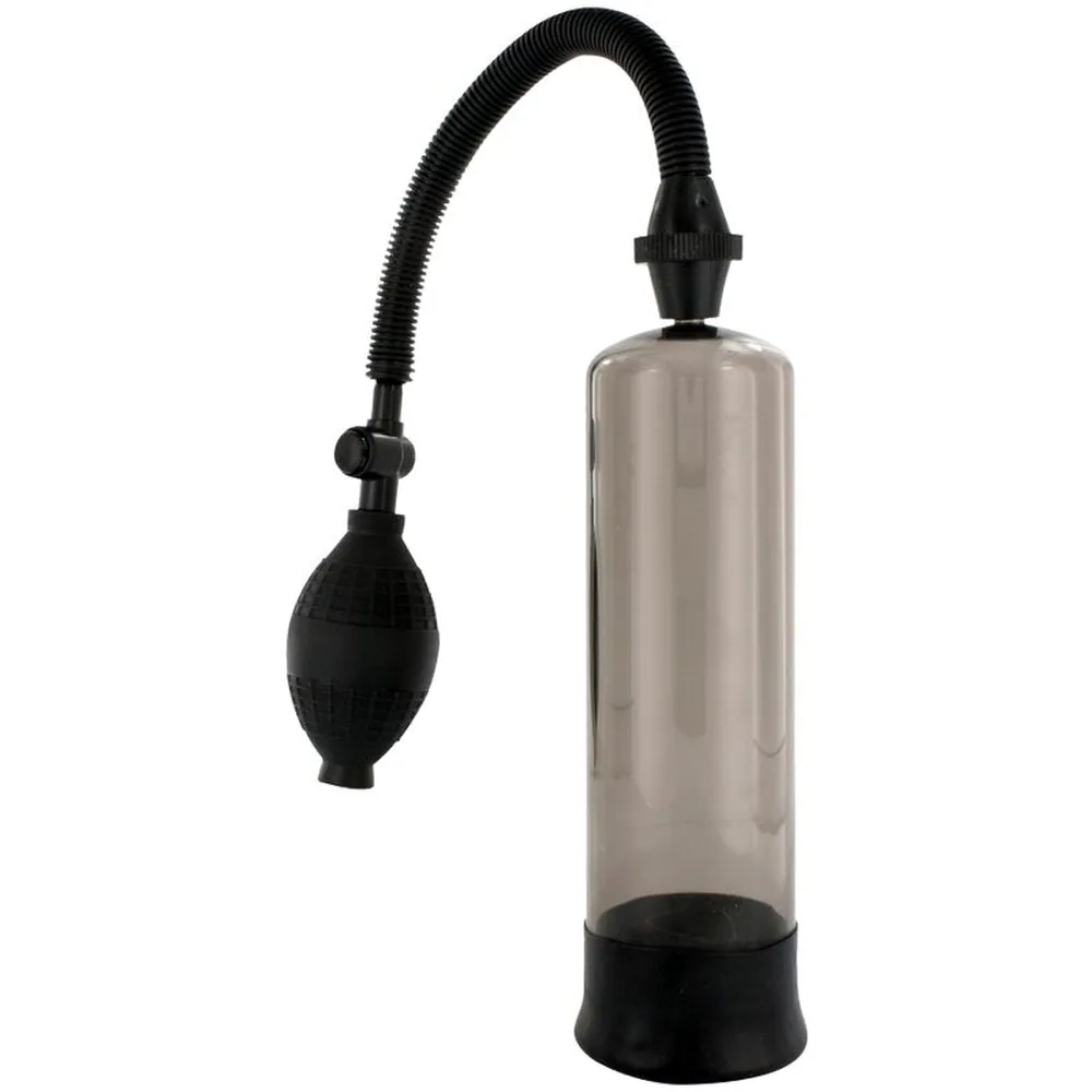 Pompe à pénis avec cylindre transparent teinté de gris, base noire, tube flexible noir et poire d'aspiration noire, sur fond blanc