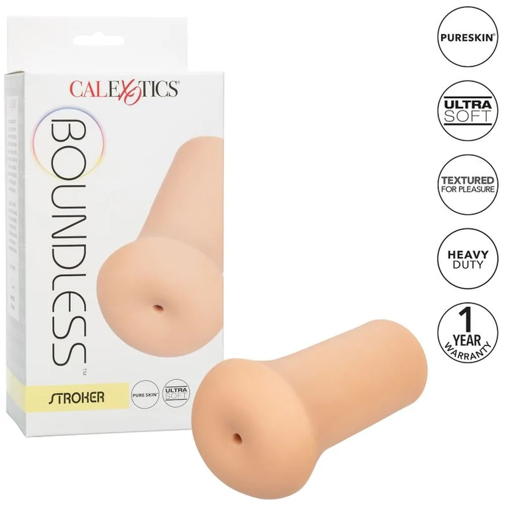 Masturbateur cylindrique beige clair avec extrémité fermée et textures internes en relief visible en coupe, fond blanc neutre
