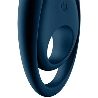 Gros plan sur la double boucle et le bouton du Satisfyer Glorious Duo bleu nuit