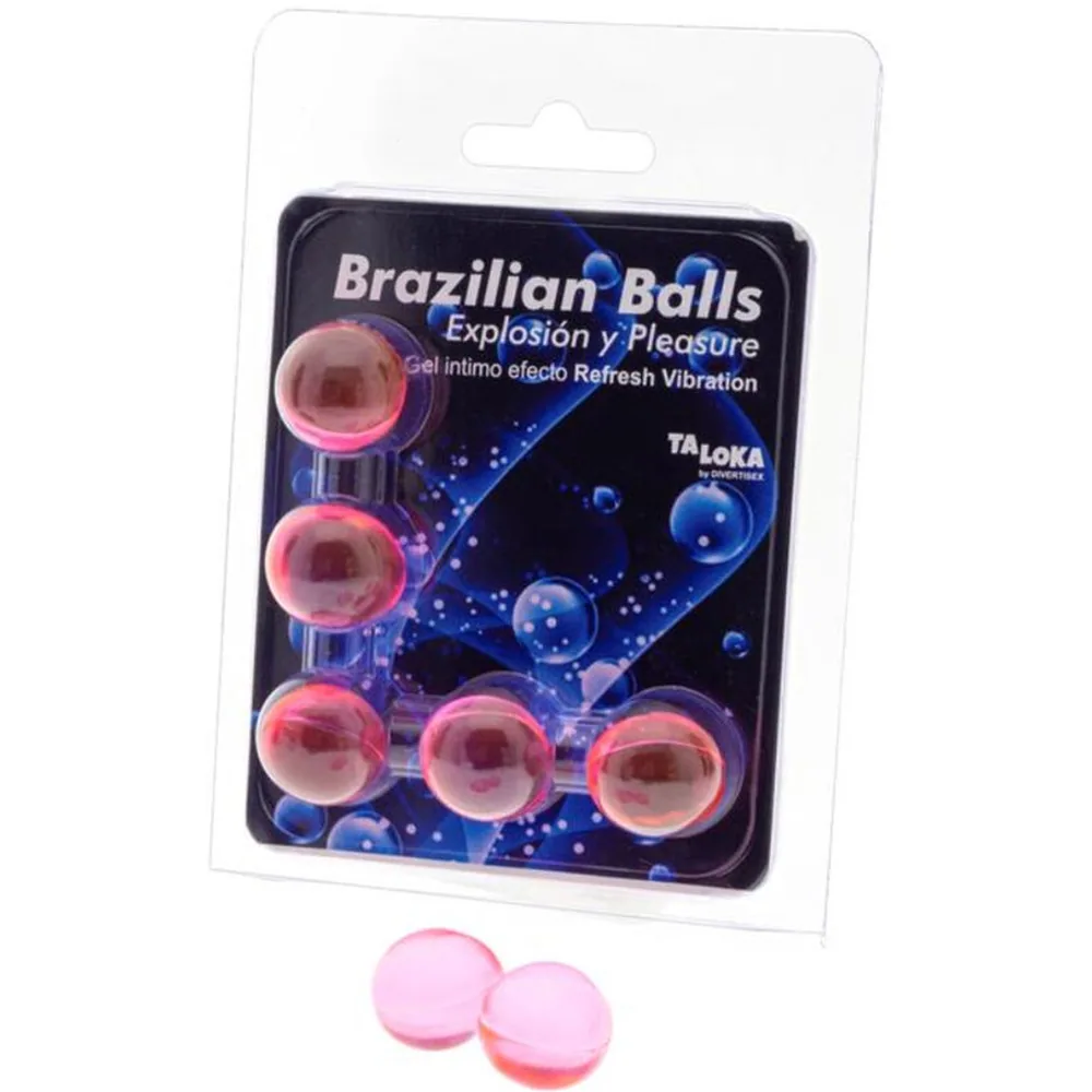 Emballage de balles brésiliennes rose vif contenant cinq sphères lisses, avec deux boules détachées devant le packaging sur fond blanc