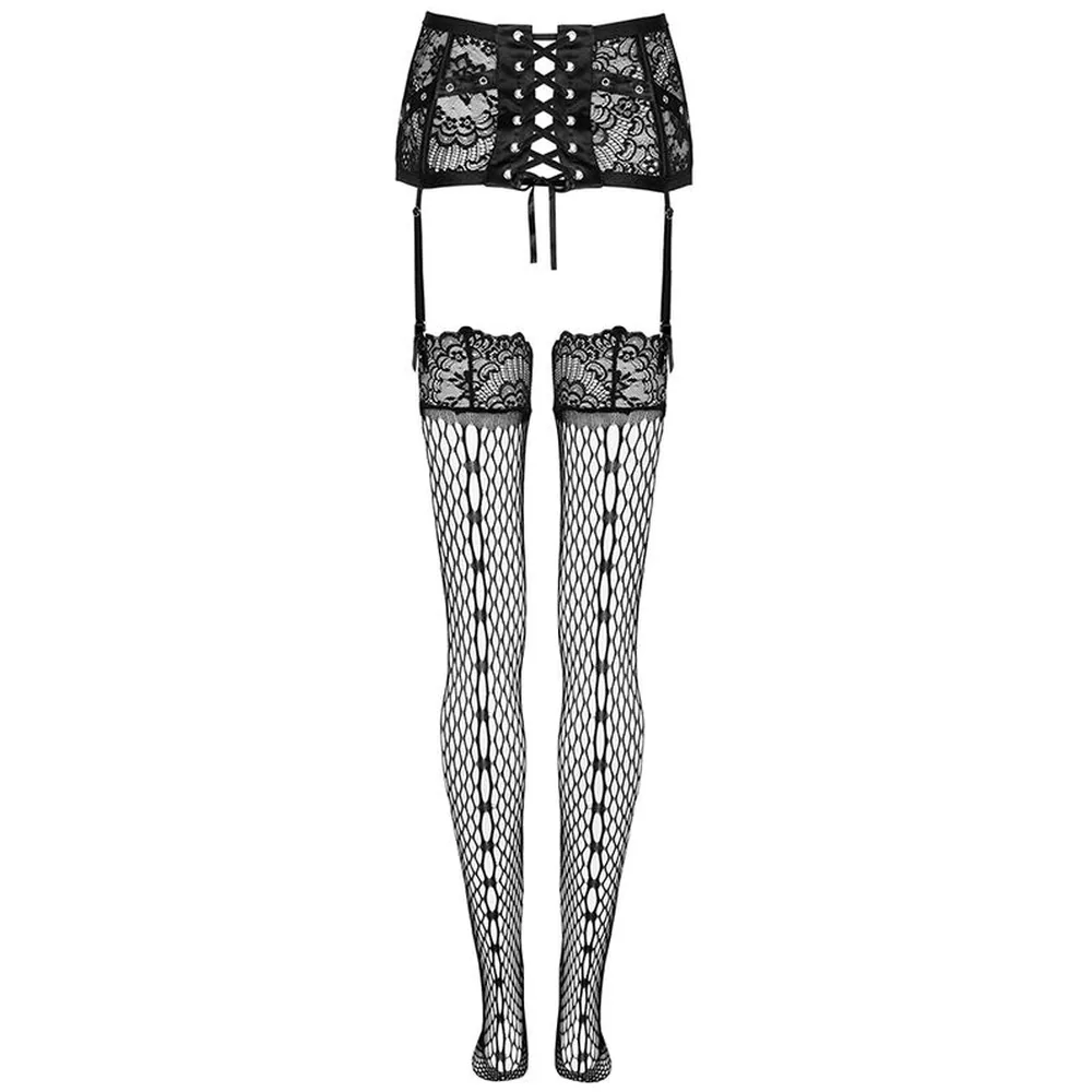 Ensemble noir composé d'une ceinture porte-jarretelles à laçage frontal et dentelle ajourée, associée à des bas résille noire avec bande dentelle au-dessus du genou