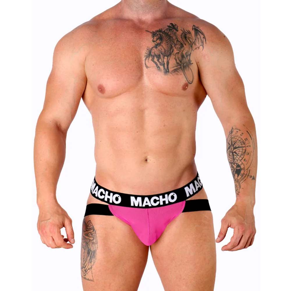 Jockstrap noir avec bande élastique blanche marquée « MACHO », porté de dos