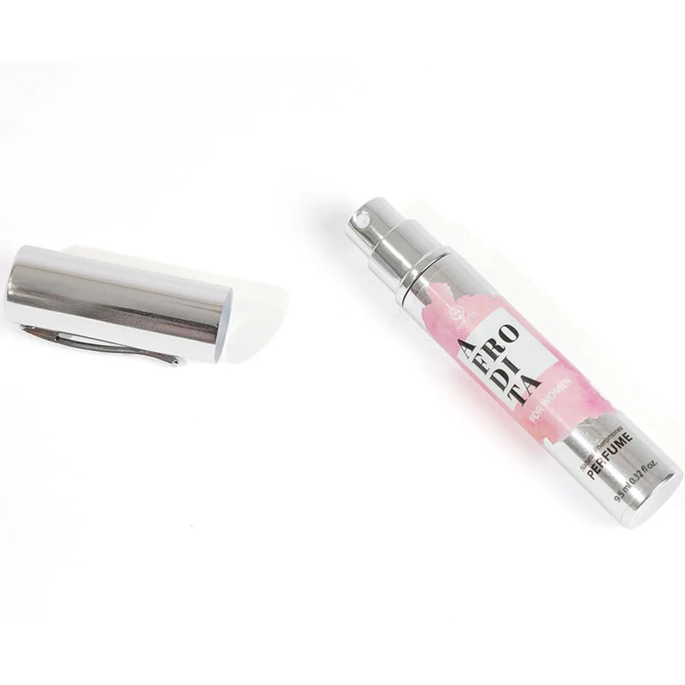 Vaporisateur de parfum aux phéromones Afrodita pour femme, flacon blanc et argent orné d'une étiquette rose pâle, format 9,5 ml avec pompe pulvérisante et cordon d'attache