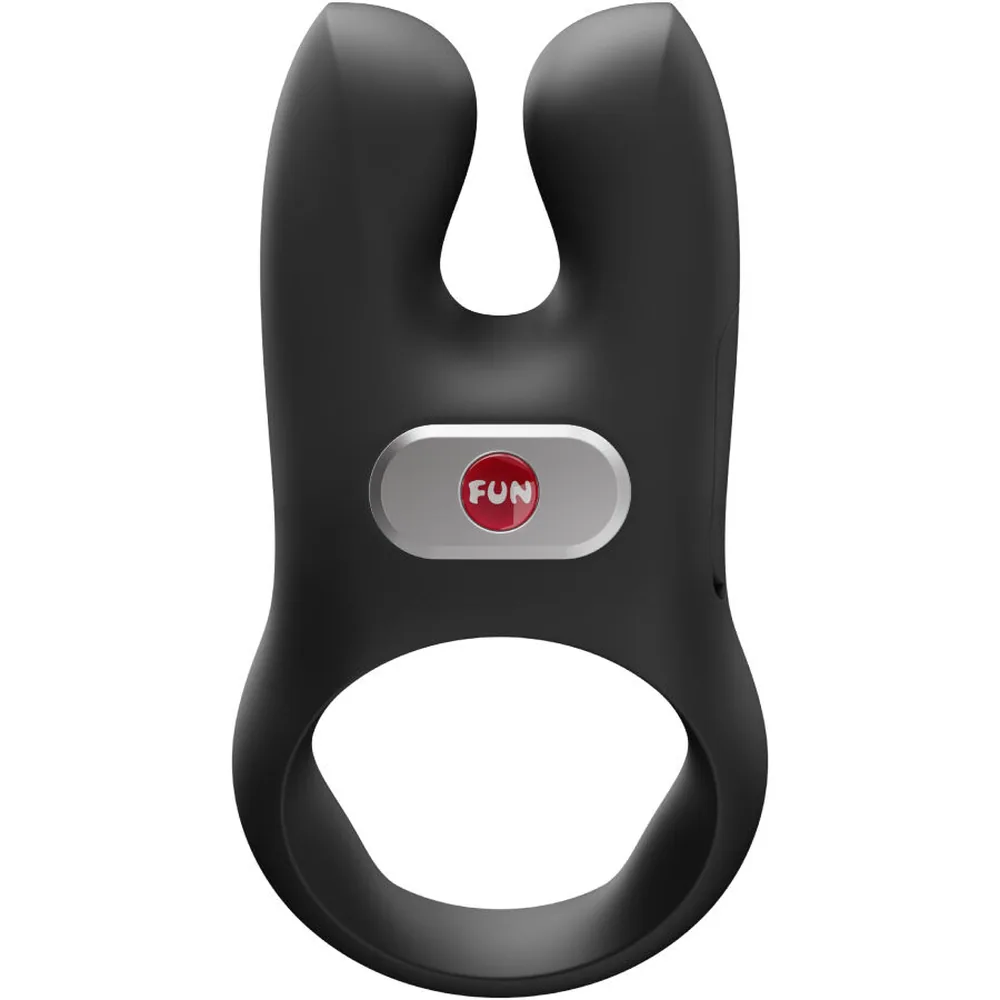 Anneau pénis vibrant noir en silicone avec bouton de commande rouge et blanc, vue de trois quarts sur fond blanc