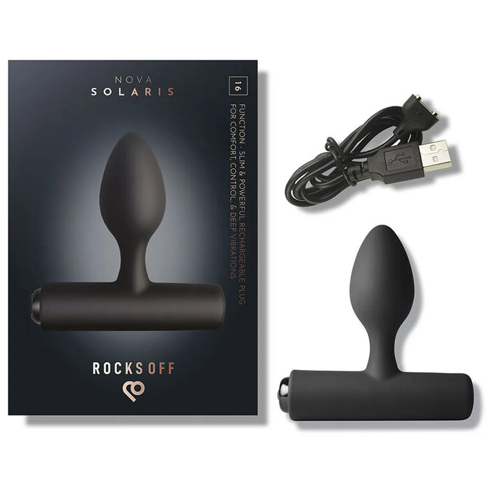 Emballage et contenu du plug anal Rocksoff Nova Solaris : boîte noire, plug en silicone noir avec tête ovoïde, baguette vibrante rechargeable et câble USB